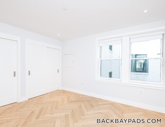 Building Photo - 12 Commonwealth Ave