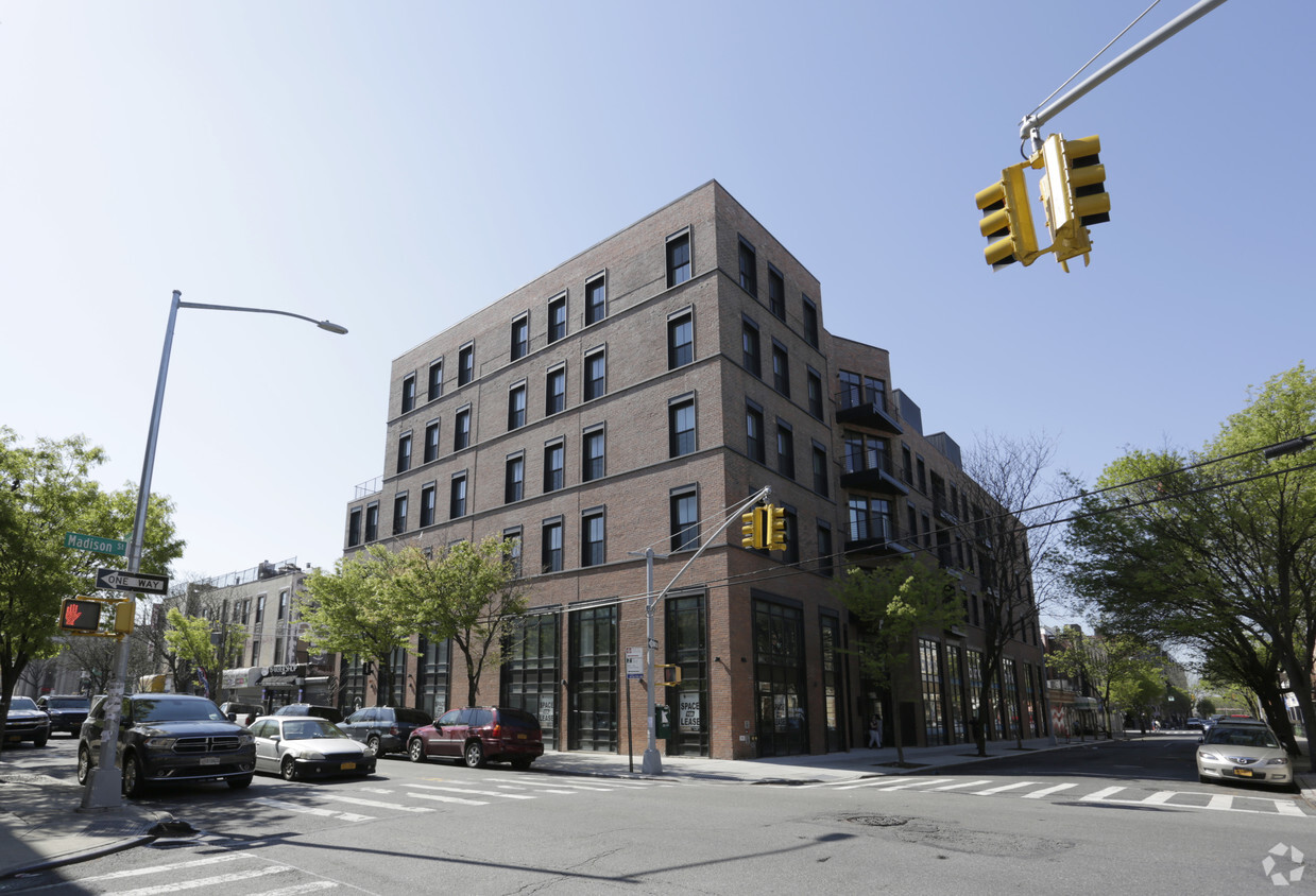 Foto principal - The Ridgewood Theatre Apartments