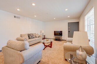 Building Photo - 5863 Inwood Dr