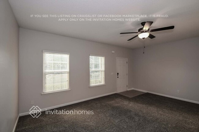 Building Photo - 431 Oasis Ln