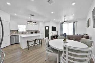 Building Photo - 211 S 5th St