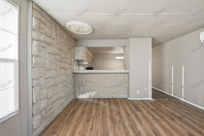 Foto del edificio - 1307 Oakridge Rd