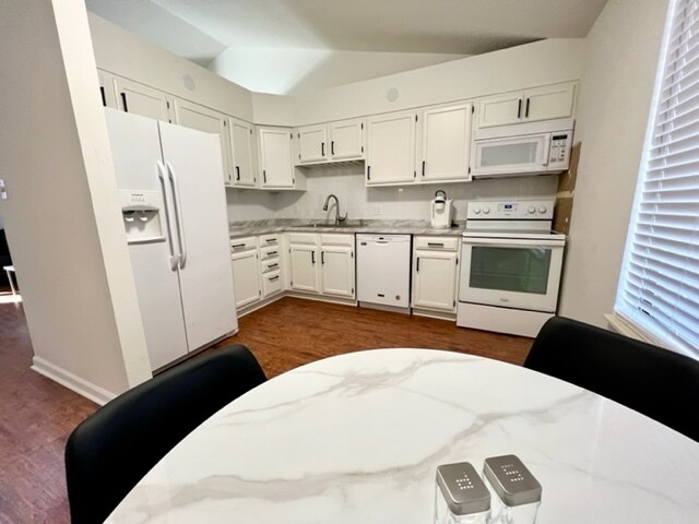 Foto del edificio - 1413 Willow Crossing Dr