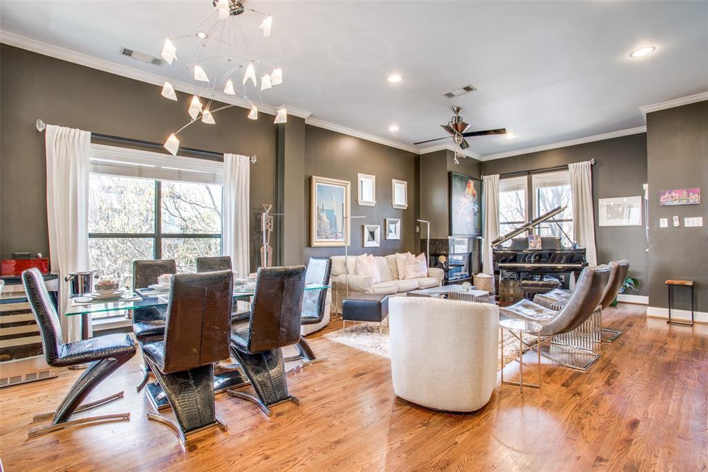 Foto principal - 3802 Travis St