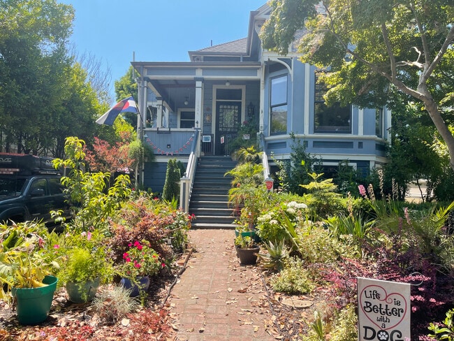 Building Photo - 1524 Pacific Ave