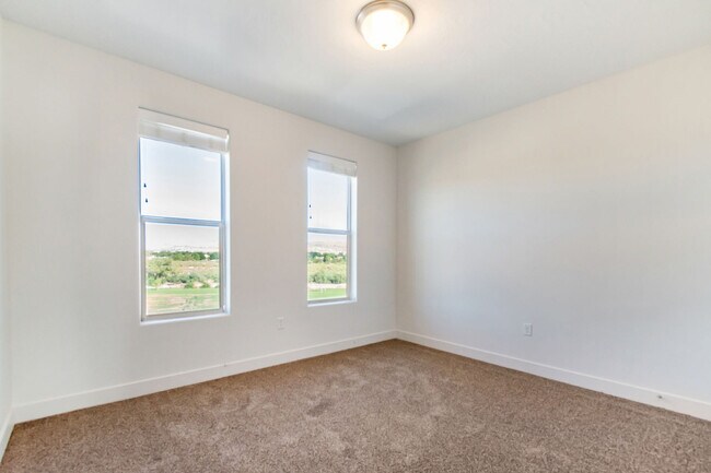 Foto del edificio - Redhawk Rentals