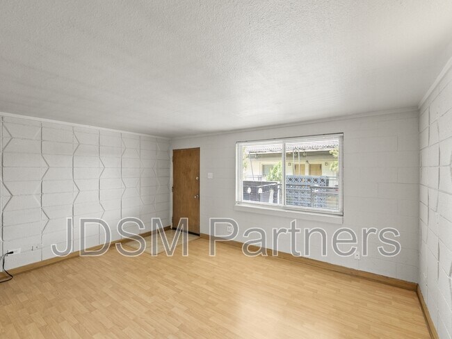 Foto del edificio - 2860 W 32nd Ave