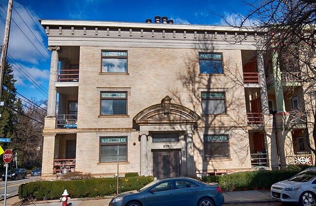 Building Photo - 5703 Elmer St