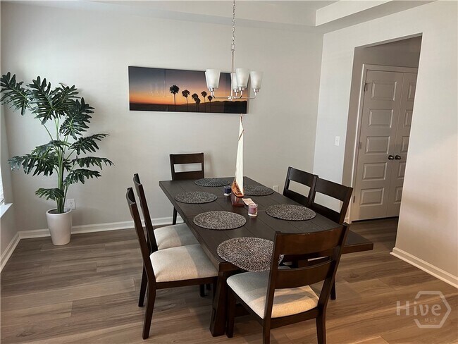 Foto del edificio - 109 Binscombe Ln