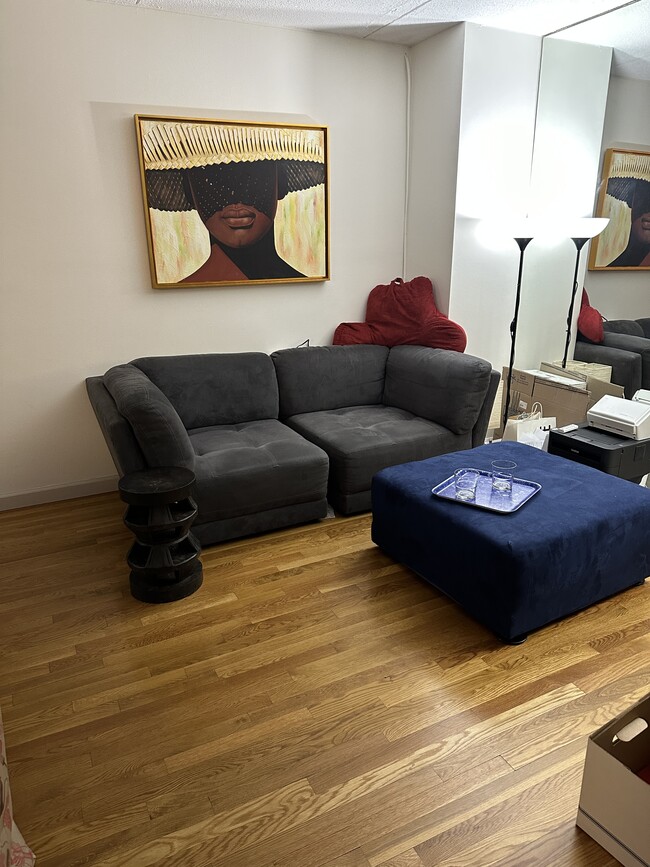 Foto del edificio - 1243 Beacon St