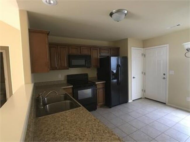 Building Photo - Beautiful 3 bedrooms house in Centerton!