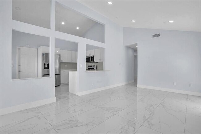 Foto del edificio - 8389 Rural Ln
