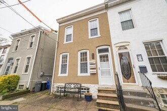 Building Photo - 420 Conarroe St