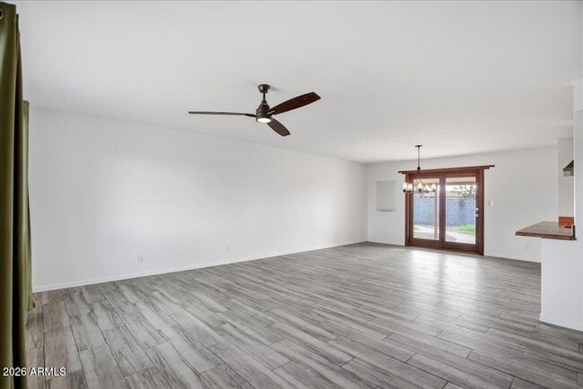 Building Photo - 1935 E El Parque Dr