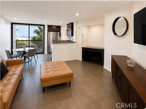 Foto del edificio - 7320 Hawthorn Ave