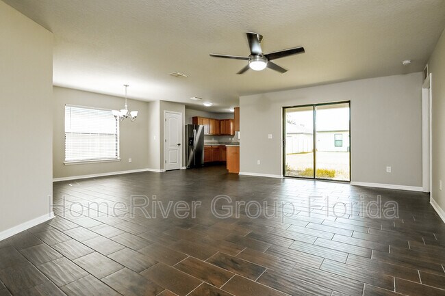 Building Photo - 909 Wynnmere Walk Ave