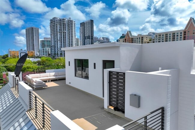 Photo - Northeast 2nd Street, Fort Lauderdale, FL 33301 - 3 BR 4 BA townhouse