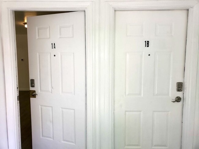 Building Photo - 116Guilden