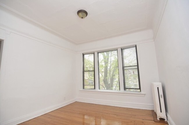 Interior Photo - 3945-59 N. Janssen Ave.