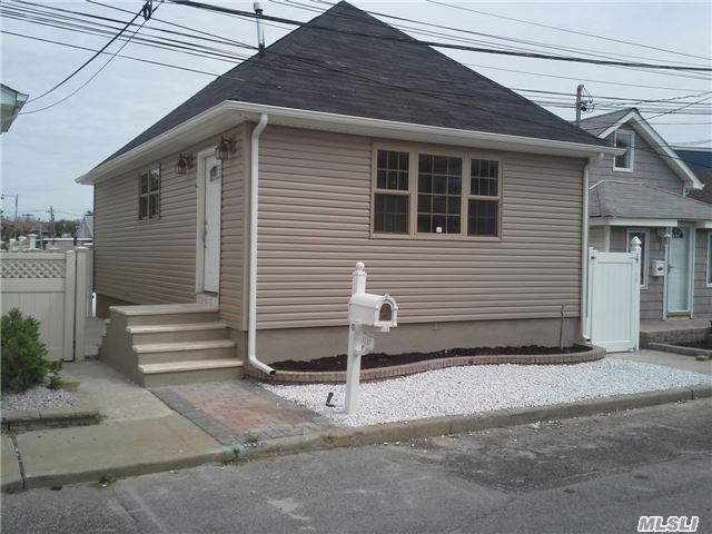 Primary Photo - 1137 Washington Pl