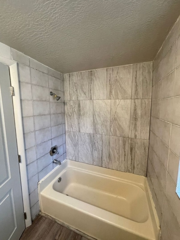 Building Photo - 951 N Redwood Rd