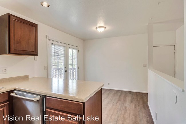 Building Photo - 4 br, 2 bath House - 6180 S Country Hills Dr