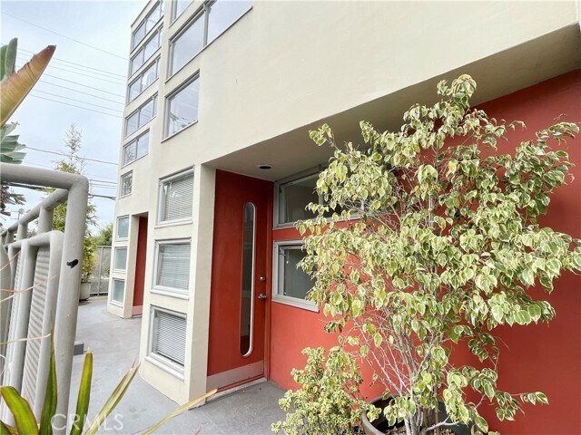 Foto del edificio - 821 Bay St