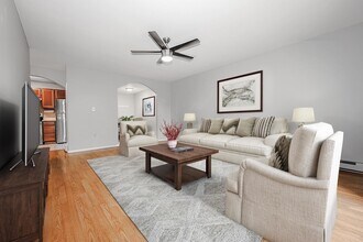 Building Photo - 4 Fairfax Ave