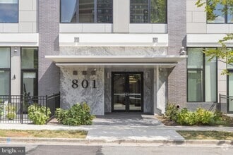 Building Photo - 801 N Fairfax St