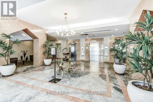 Photo du bâtiment - 2177 Burnhamthorpe Rd W