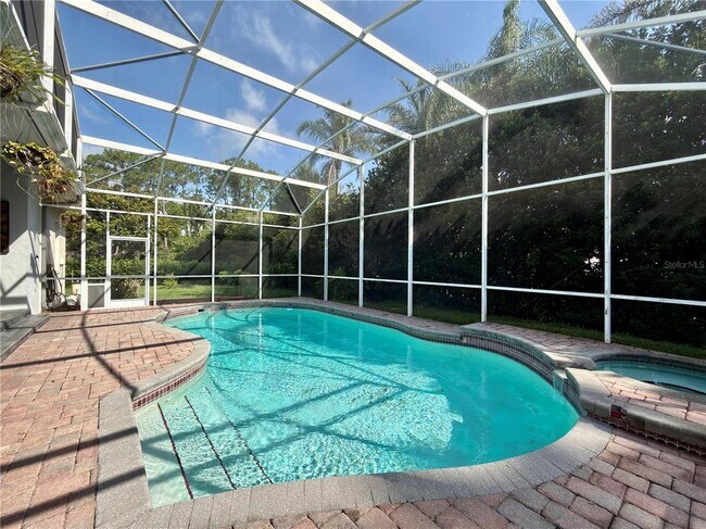 Building Photo - 10341 Cypress Isle Ct