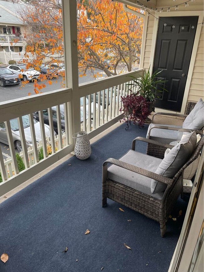 10195 Ashbrooke Ct Unit C, Oakton, VA 22124 Condo for Rent in Oakton