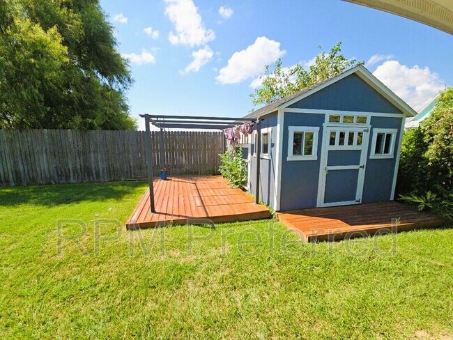 Foto del edificio - 254 Debbie Ln