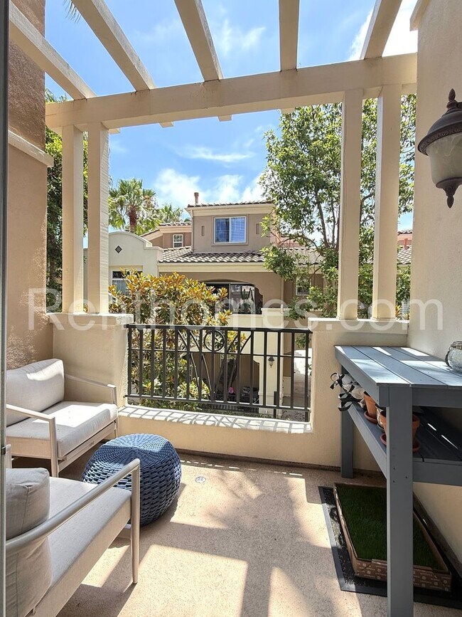 Foto del edificio - 2760 Farragut Rd