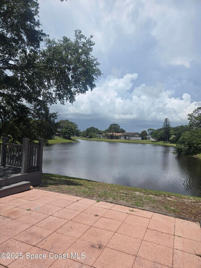 Foto del edificio - 4110 Bahama Ave