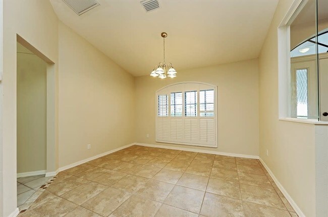 Foto del edificio - 6006 68th Dr E