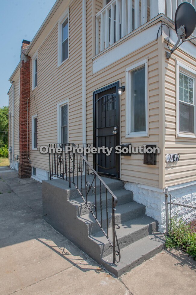 Foto del edificio - 2459 Jefferson St