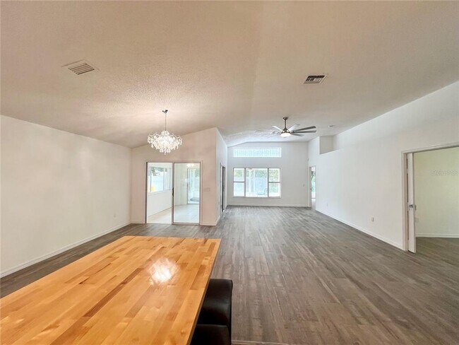 Foto del edificio - 1435 Stroud Ct