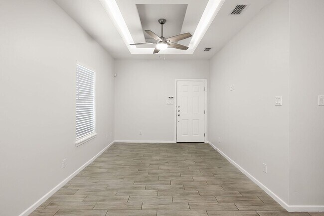 Foto del edificio - 4709 Magnolia Ave