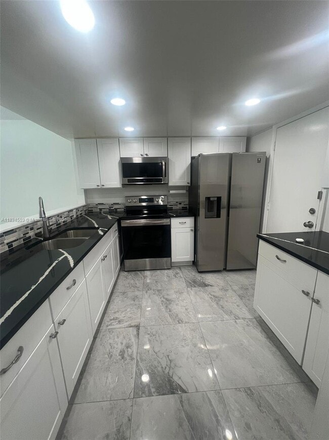 Building Photo - 406 NW 68th Ave