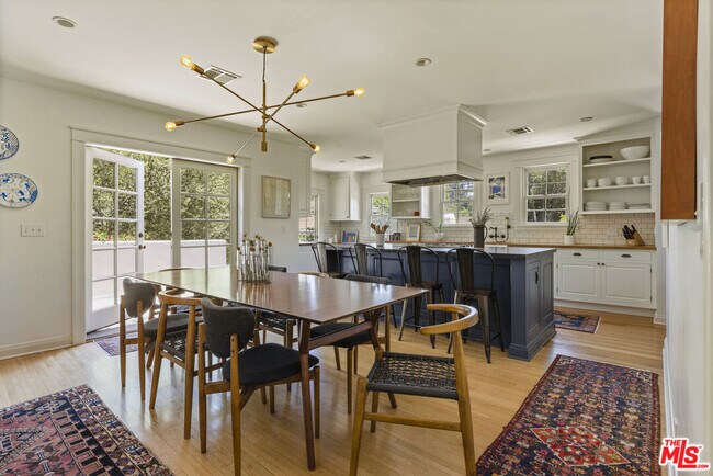 Building Photo - 5914 Foothill Dr
