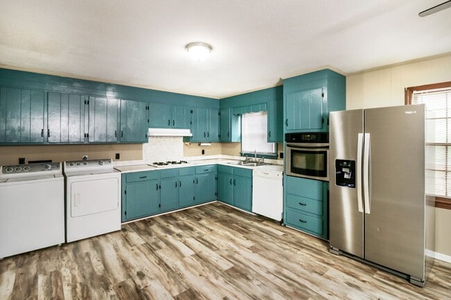 Building Photo - 3001 Green Grove Cir NE