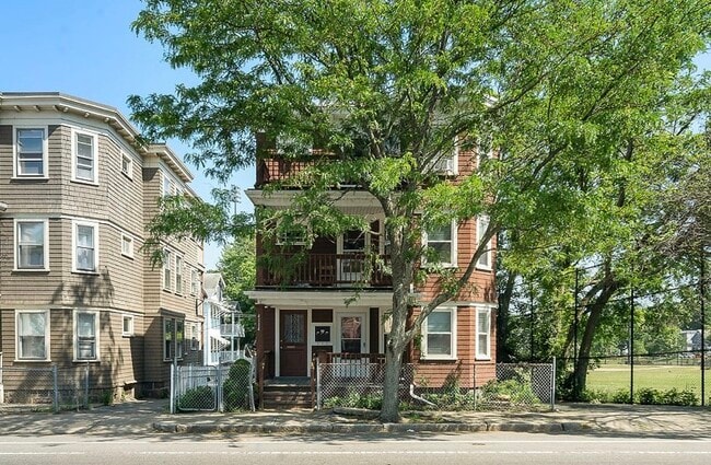 Building Photo - 4114 Washington St