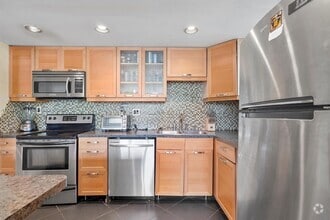 Building Photo - 2771 Taft St