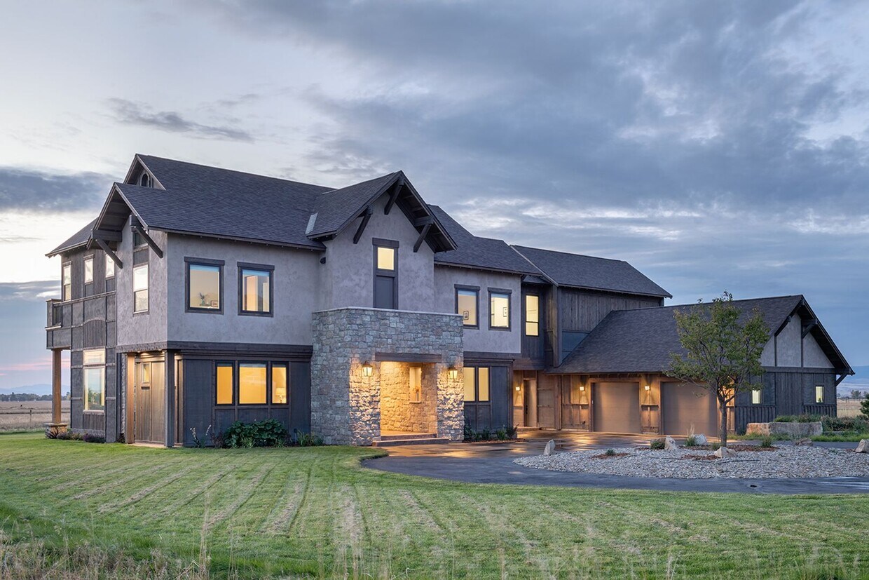 Foto principal - One of a Kind Custom Built Home for Rent i...