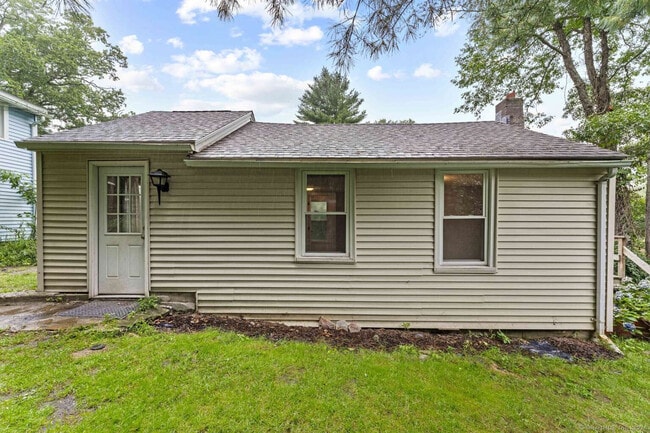 Building Photo - 95 White Rd