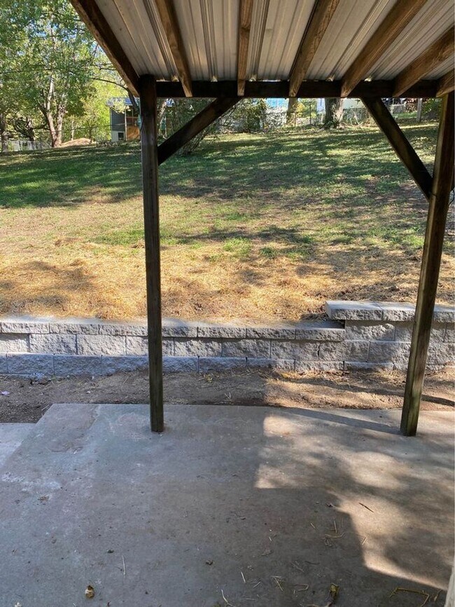 Foto del edificio - 2 bed/1 bath house for rent