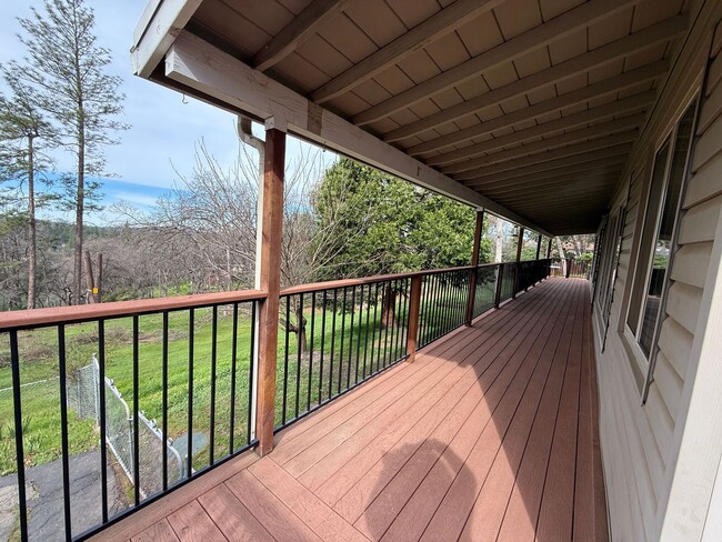 Foto del edificio - 174 Sunset Ln