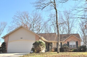 Building Photo - 141 Anglewood Dr