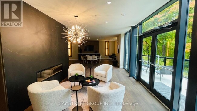 Photo du bâtiment - 1100 Lackner Pl